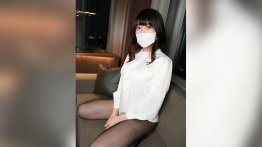 FC2PPV-4309877 ★素人メス狩り★エッチなスマホ屋さん・めい27歳★発情しっぱなしの汁だくまんこにゴム無しちんぽで生ピストン★連続中出し