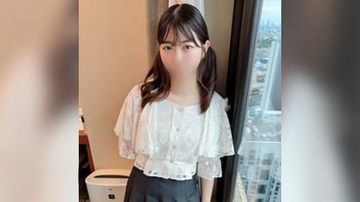 FC2PPV-4342408 色白女子１９歳。元地下アイドルグループの人気メンバーに生中出しセックス！イチャイチャしてたら濡れまくりまさかの大量潮吹きに恥じらう姿。挿入した瞬間にとろけちゃう敏感体質！