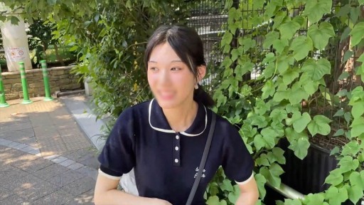 FC2PPV-4554621 おしとやかで清純な楓ちゃんが、中年オヤジに好きなようにされ、お小遣いの為に我慢して生中出し…