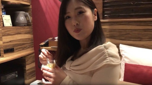 FC2PPV-4596895 近所に引っ越してきた寂しそうな人妻に声をかけたら、とんでもない淫乱人妻でした。